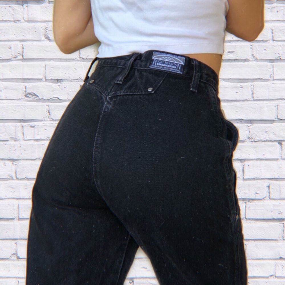 VINTAGE- Rocky Mom Jeans 🍓